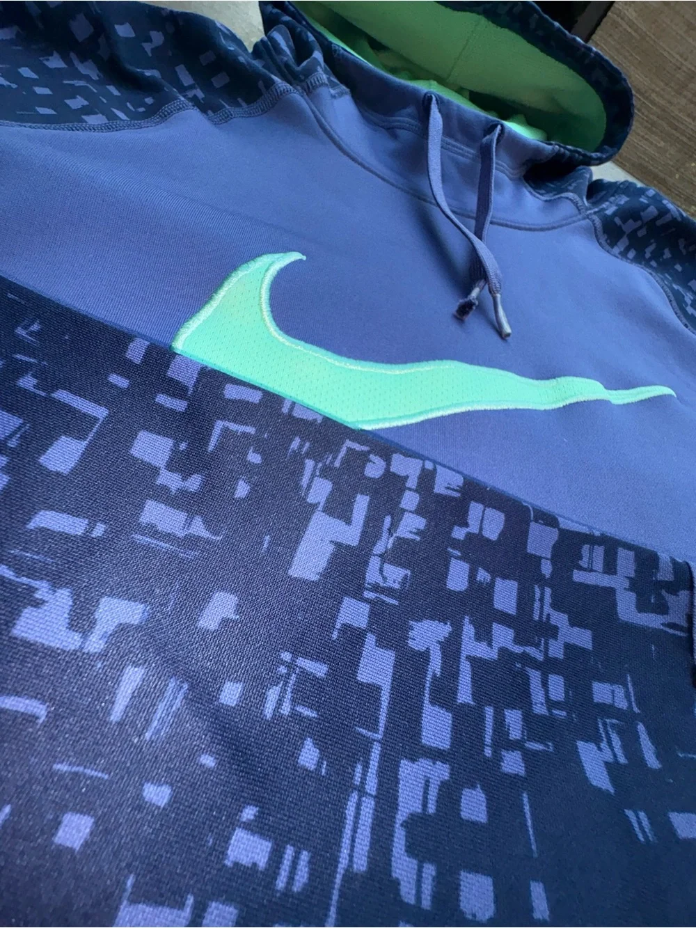 Nike Dri-FIT Women’s Large Blue Hoodie Pullover Neon Green Swoosh Athletic